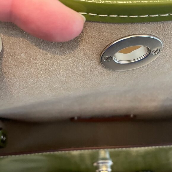 NWT Coach Wavy Dinky Bag Crinkle Patent Leather Olive Coachtopia CQ0… - Picture 7 of 14